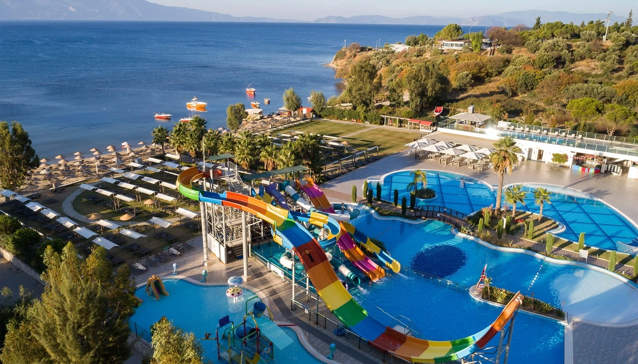 Kuşadası'na 5 marka 5 yıldızlı otel yatırımı yapma kararı aldı